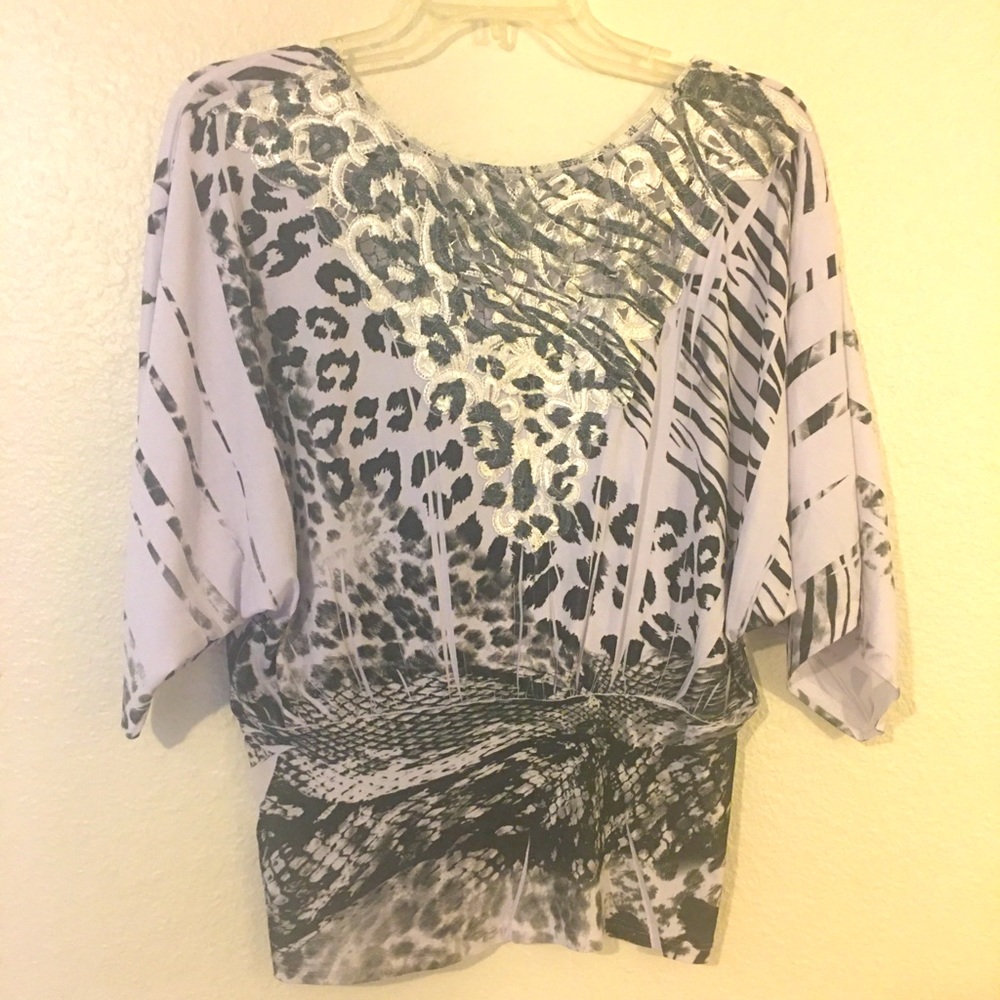 Animal Print Batwing Lace Back Top Sz S